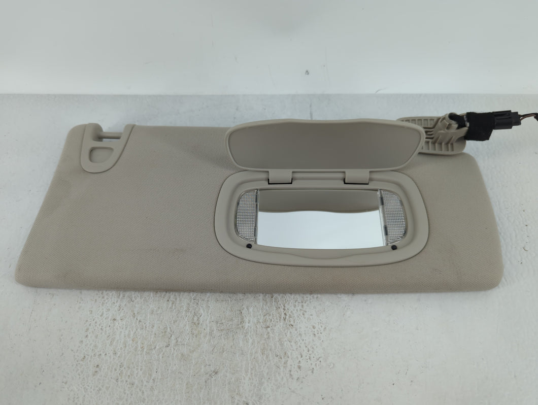 2014-2018 Jeep Cherokee Sun Visor Shade Replacement Passenger Right Mirror Fits Fits 2014 2015 2016 2017 2018 OEM Used Auto Parts