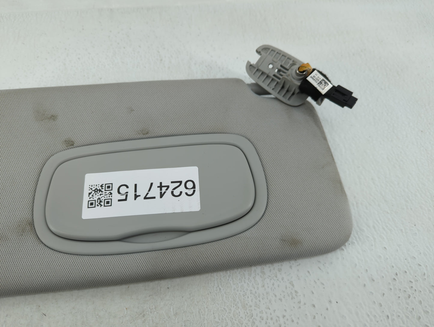 2019 Jeep Compass Sun Visor Shade Replacement Passenger Right Mirror Fits OEM Used Auto Parts - Oemusedautoparts1.com