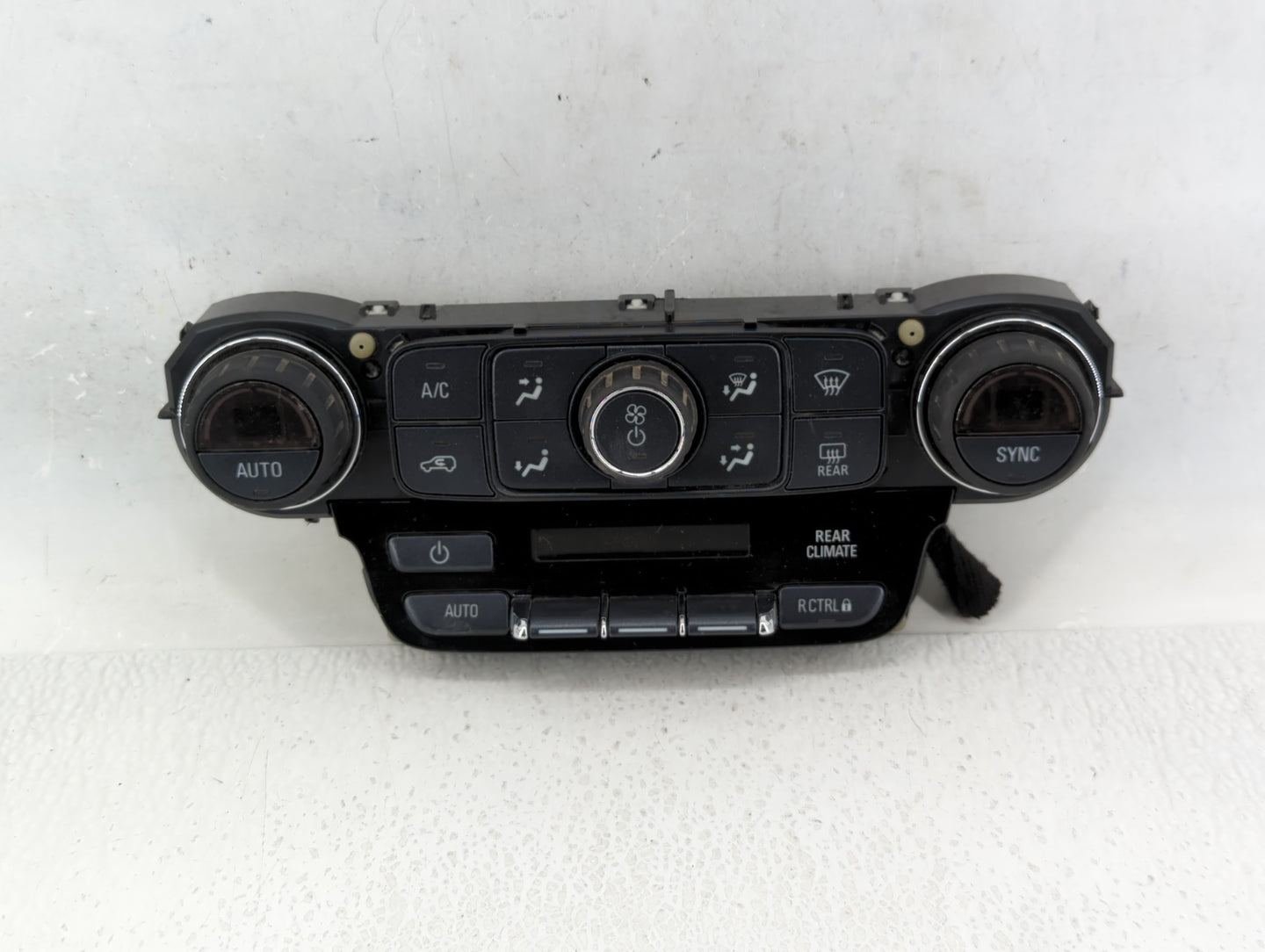 2017 Chevrolet Suburban 1500 Climate Control Module Temperature AC/Heater Replacement P/N:84164477 Fits 2018 2019 2020 OEM Used Auto Parts - Oemusedautoparts1.com