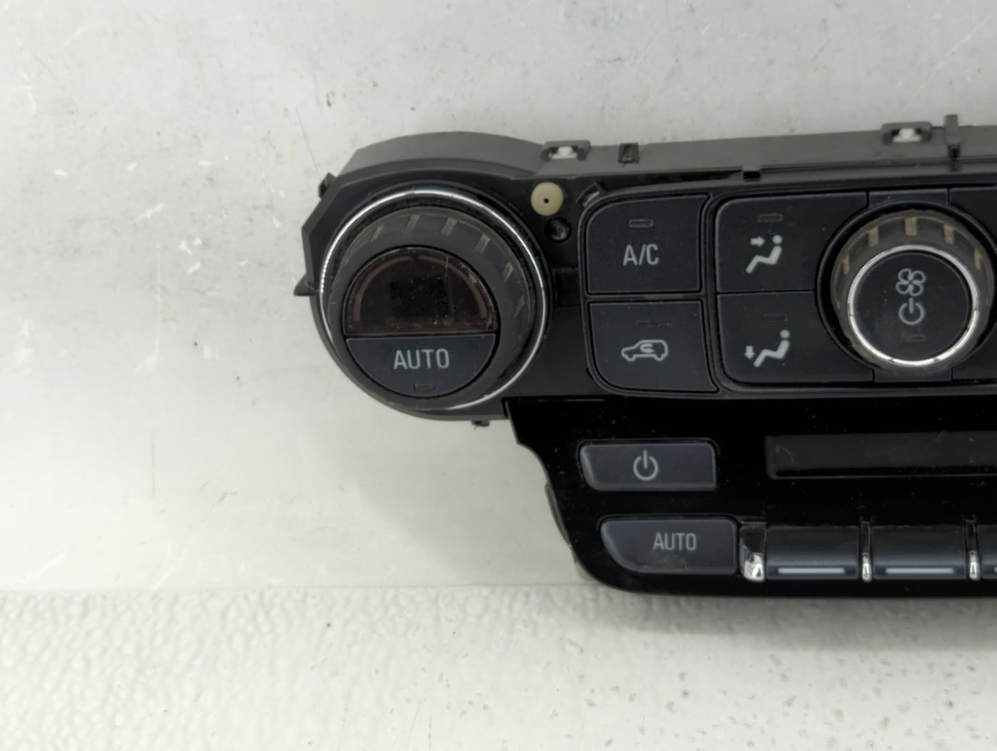 2017 Chevrolet Suburban 1500 Climate Control Module Temperature AC/Heater Replacement P/N:84164477 Fits 2018 2019 2020 OEM Used Auto Parts - Oemusedautoparts1.com