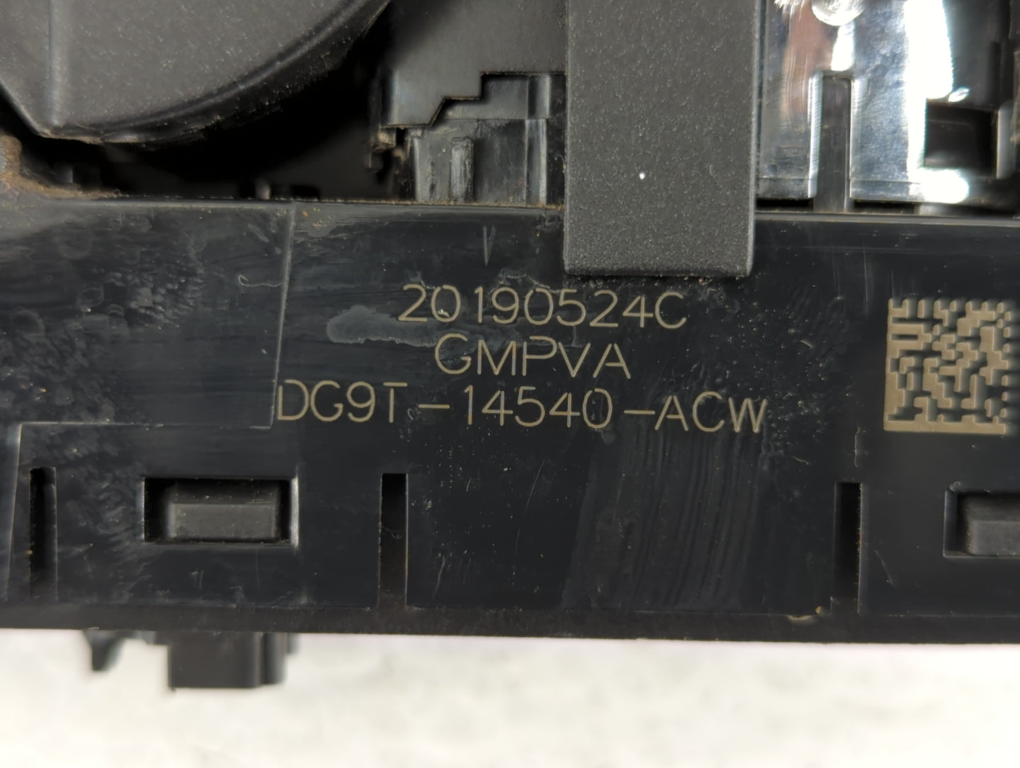 2019 Toyota Prius Master Power Window Switch Replacement Driver Side Left P/N:20131026B DG9T-14540-ABW Fits OEM Used Auto Parts - Oemusedautoparts1.com