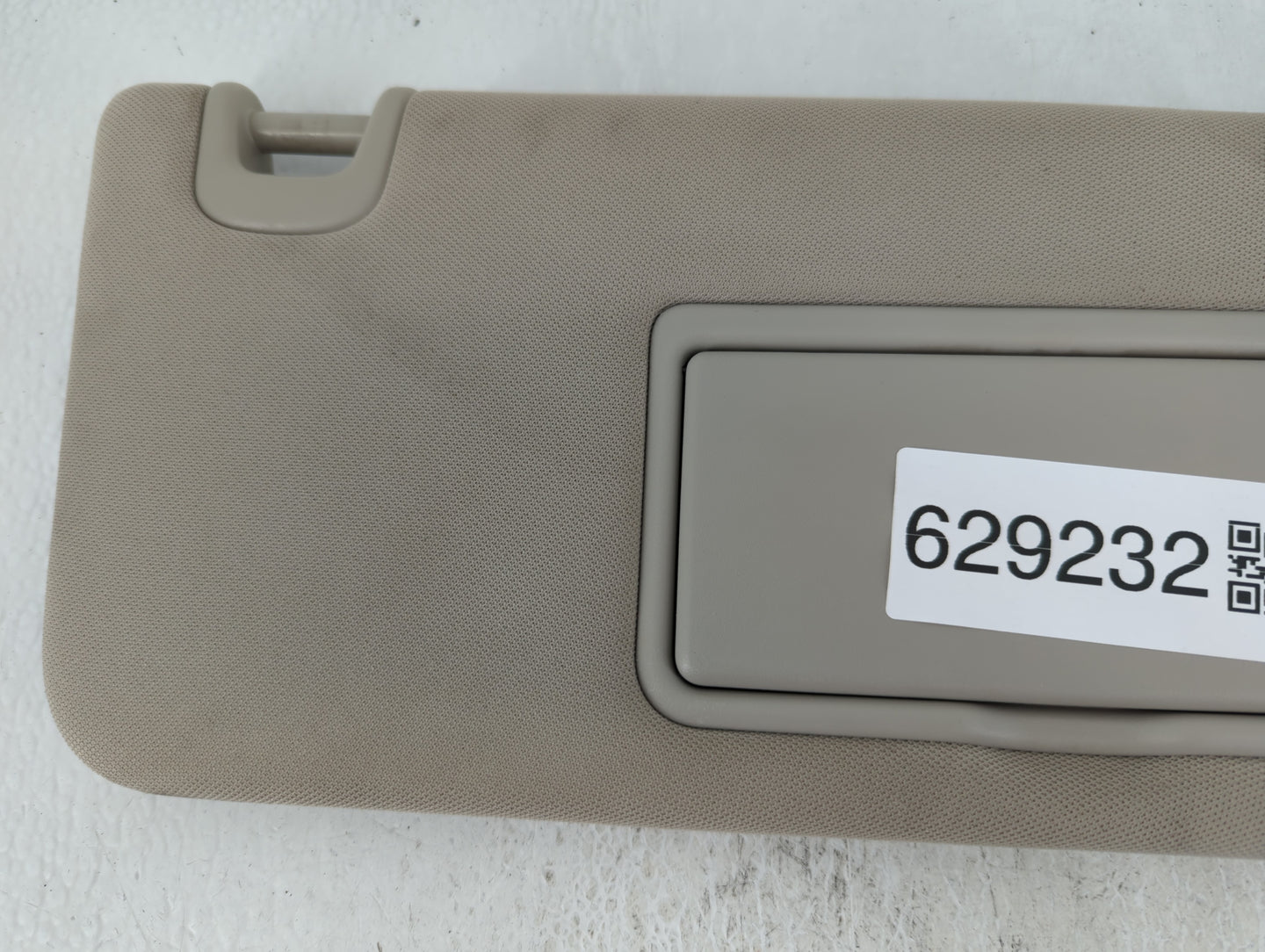 2015-2018 Nissan Murano Sun Visor Shade Replacement Passenger Right Mirror Fits 2015 2016 2017 2018 OEM Used Auto Parts - Oemusedautoparts1.com