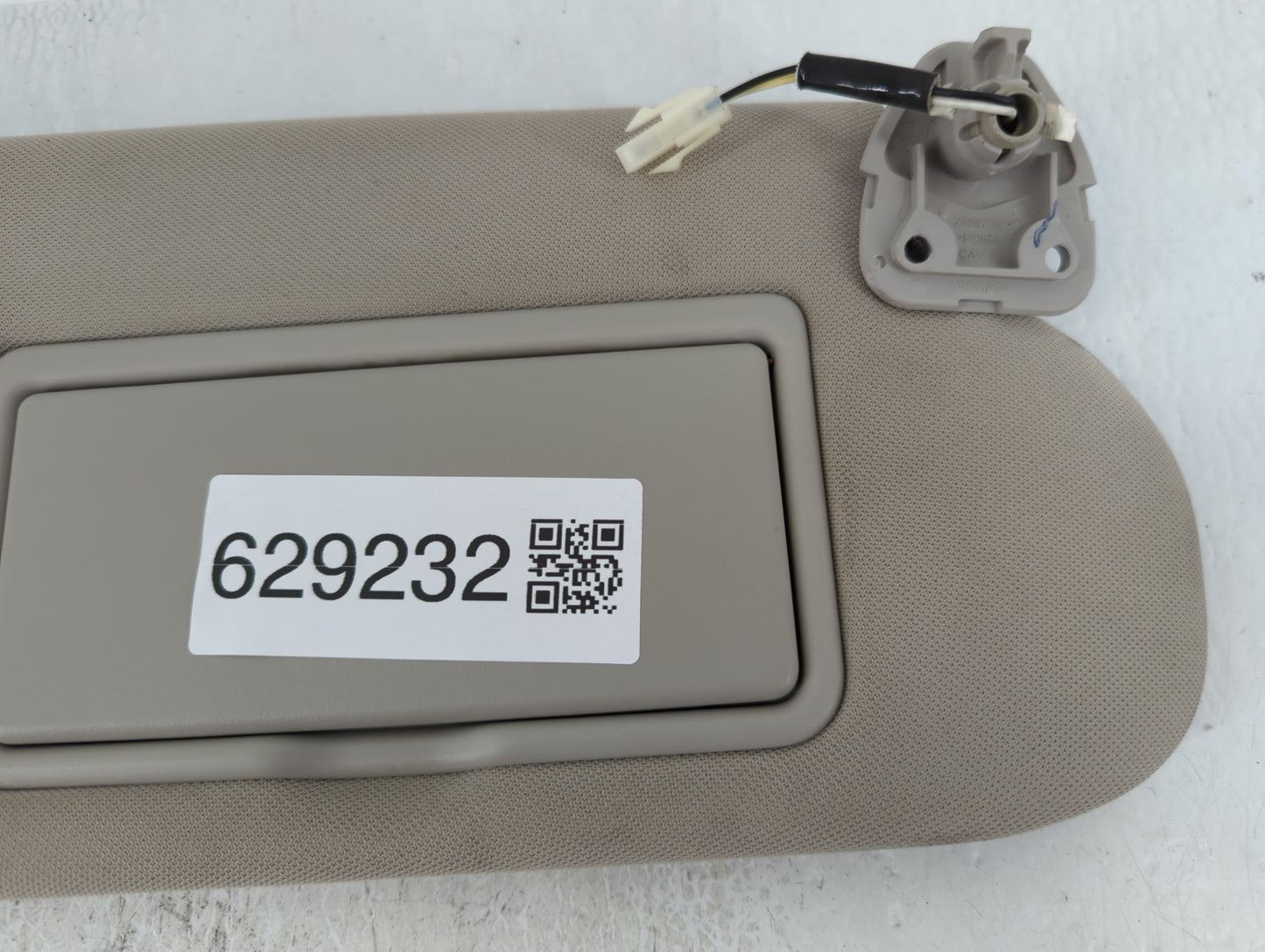 2015-2018 Nissan Murano Sun Visor Shade Replacement Passenger Right Mirror Fits 2015 2016 2017 2018 OEM Used Auto Parts - Oemusedautoparts1.com