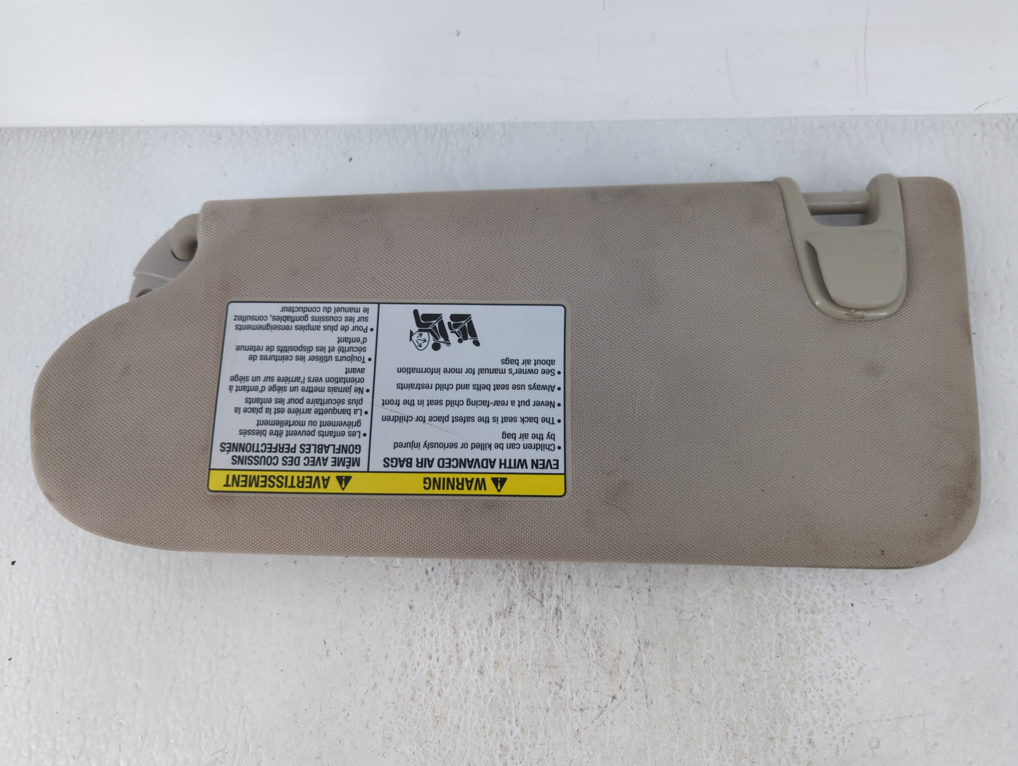 2015-2018 Nissan Murano Sun Visor Shade Replacement Passenger Right Mirror Fits 2015 2016 2017 2018 OEM Used Auto Parts - Oemusedautoparts1.com