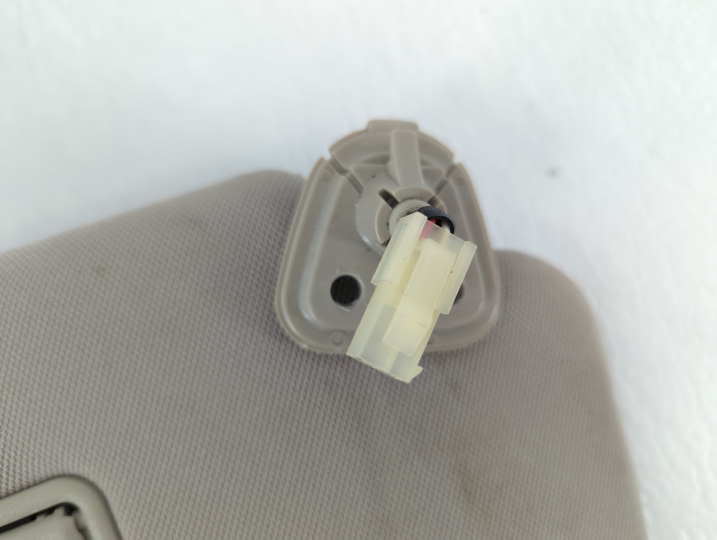 2009-2014 Nissan Murano Sun Visor Shade Replacement Passenger Right Mirror Fits 2009 2010 2011 2012 2013 2014 OEM Used Auto Parts - Oemusedautoparts1.com