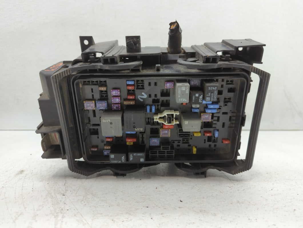 2018-2019 Chevrolet Malibu Fusebox Fuse Box Panel Relay Module Fits 2018 2019 OEM Used Auto Parts