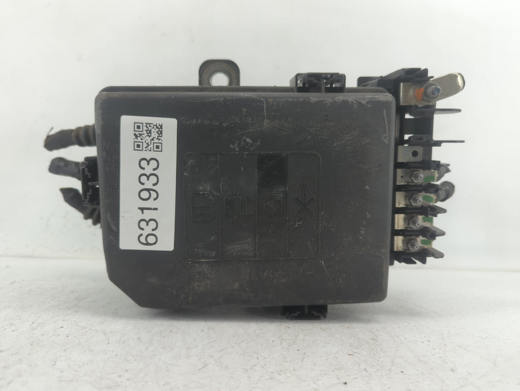 2018-2022 Chevrolet Equinox Fusebox Fuse Box Panel Relay Module P/N:84809671 23246682 Fits 2018 2019 2020 2021 2022 OEM Used Auto Parts