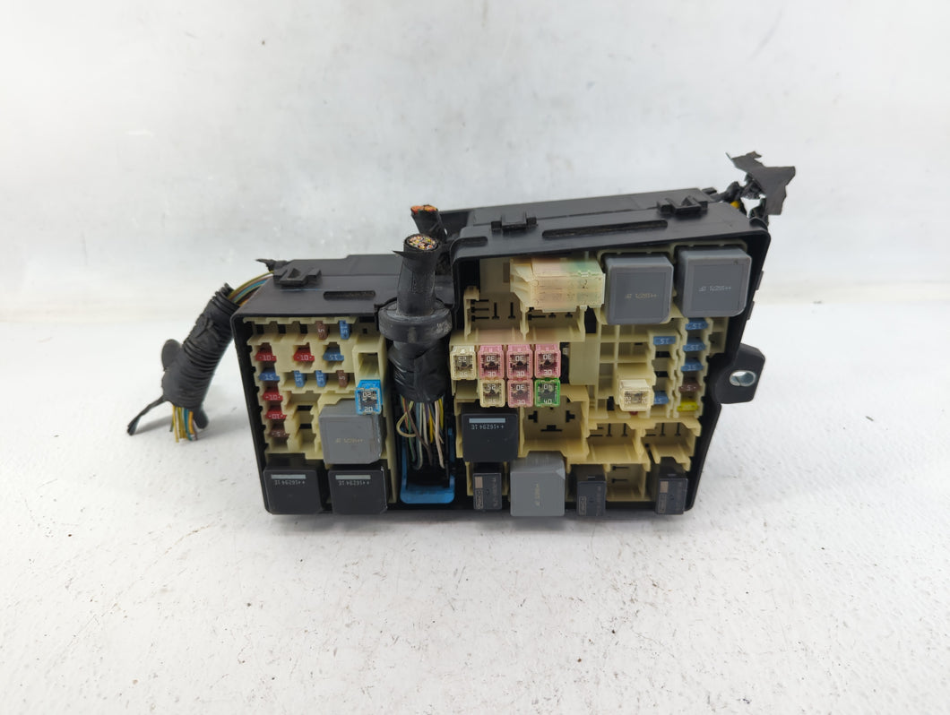 2016 Ford Focus Fusebox Fuse Box Panel Relay Module P/N:AV6T-14A067-AD Fits OEM Used Auto Parts