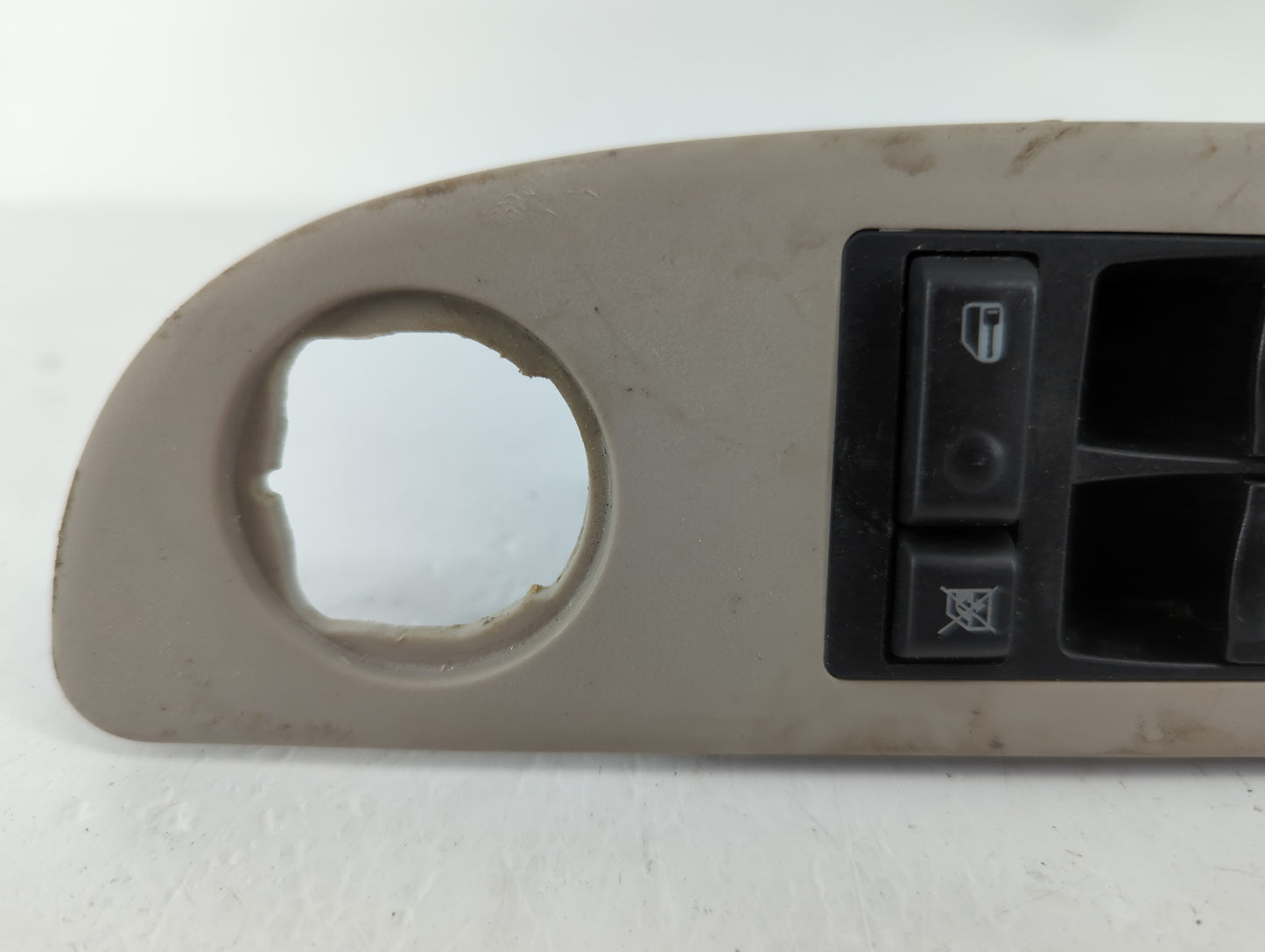 2004 Dodge Durango Master Power Window Switch Replacement Driver Side Left P/N:5JD871D5AD P04602735AA, 04602342AE, 04602342AF Fits OEM Used Auto Parts - Oemusedautoparts1.com