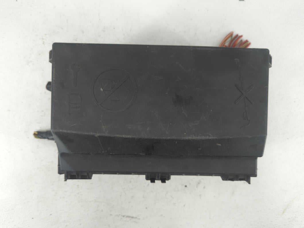 2013-2016 Buick Verano Fusebox Fuse Box Panel Relay Module P/N:1110193AA-- 189-2 22938539 Fits 2013 2014 2015 2016 OEM Used Auto Parts