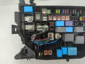 2014-2019 Toyota Corolla Fusebox Fuse Box Panel Relay Module P/N:82662--2660 Fits 2014 2015 2016 2017 2018 2019 OEM Used Auto Parts