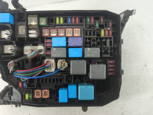 2014-2019 Toyota Corolla Fusebox Fuse Box Panel Relay Module P/N:82662--2660 Fits 2014 2015 2016 2017 2018 2019 OEM Used Auto Parts