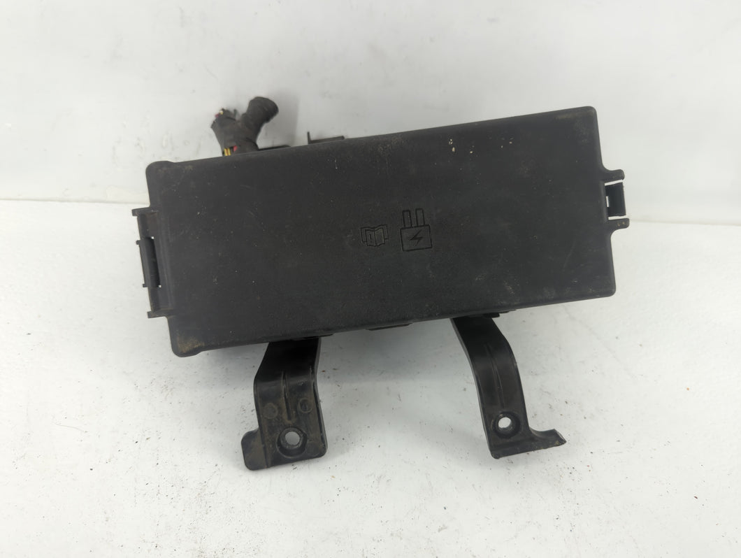 2010-2012 Ford Fusion Fusebox Fuse Box Panel Relay Module P/N:BEST-14290-E Fits 2010 2011 2012 OEM Used Auto Parts