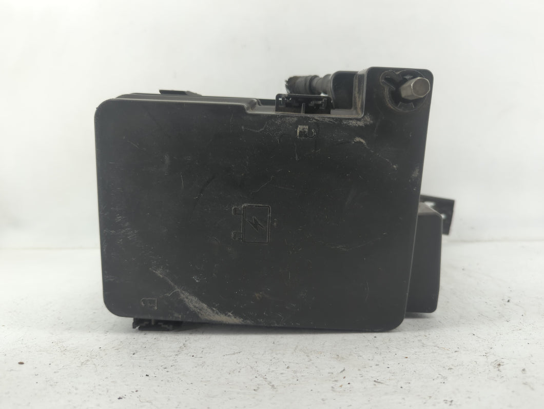 2010 Chevrolet Equinox Fusebox Fuse Box Panel Relay Module P/N:20848336 02 Fits OEM Used Auto Parts