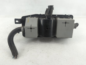 2012-2015 Chevrolet Captiva Sport Fusebox Fuse Box Panel Relay Module P/N:22799541 Fits 2012 2013 2014 2015 OEM Used Auto Parts