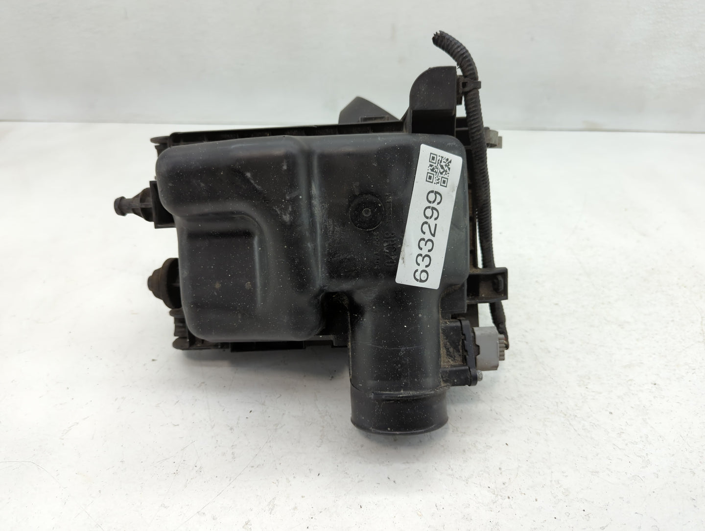 2014 Nissan Sentra Air Cleaner Intake-duct Hose Tube - Oemusedautoparts1.com