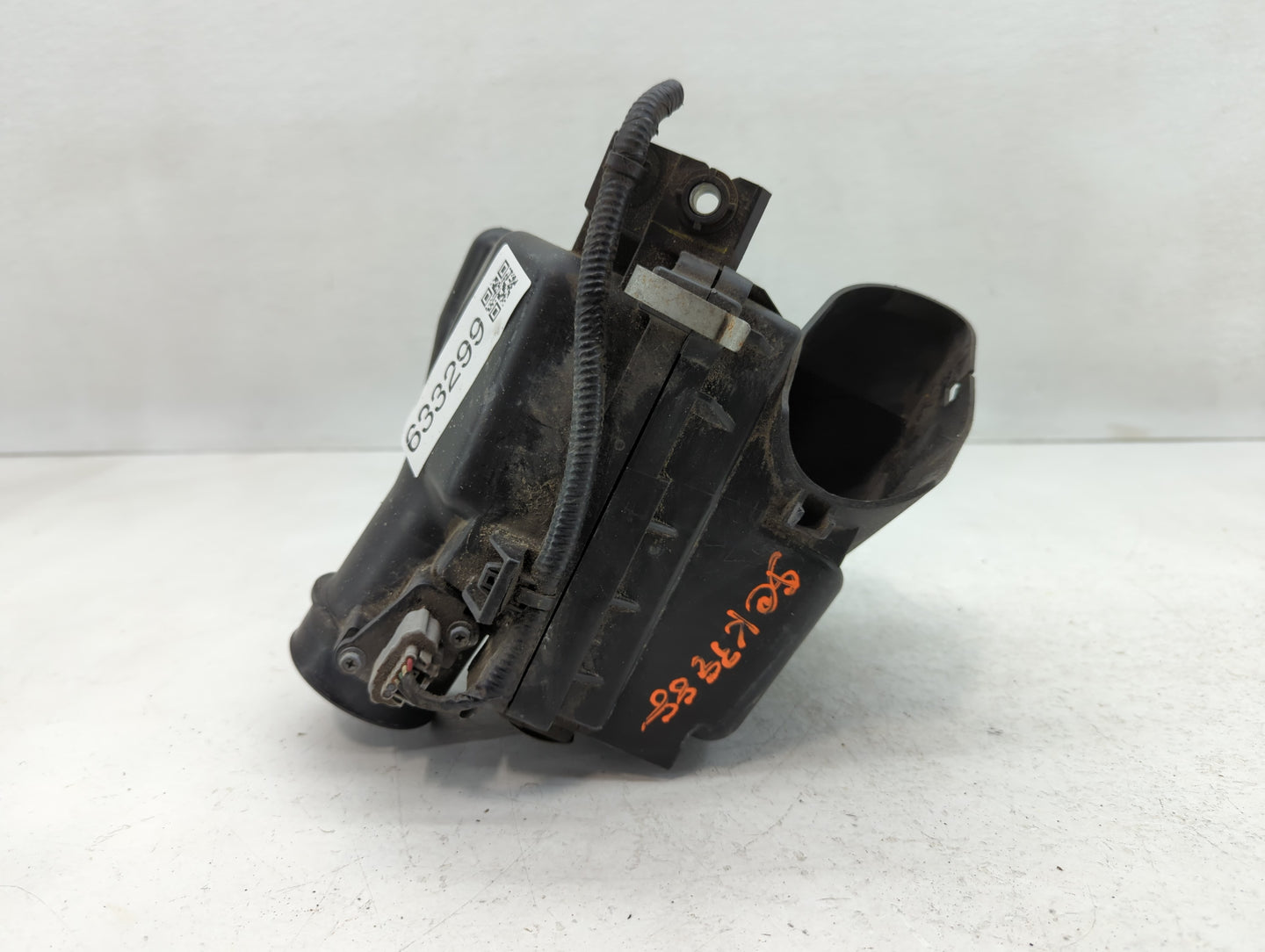2014 Nissan Sentra Air Cleaner Intake-duct Hose Tube - Oemusedautoparts1.com