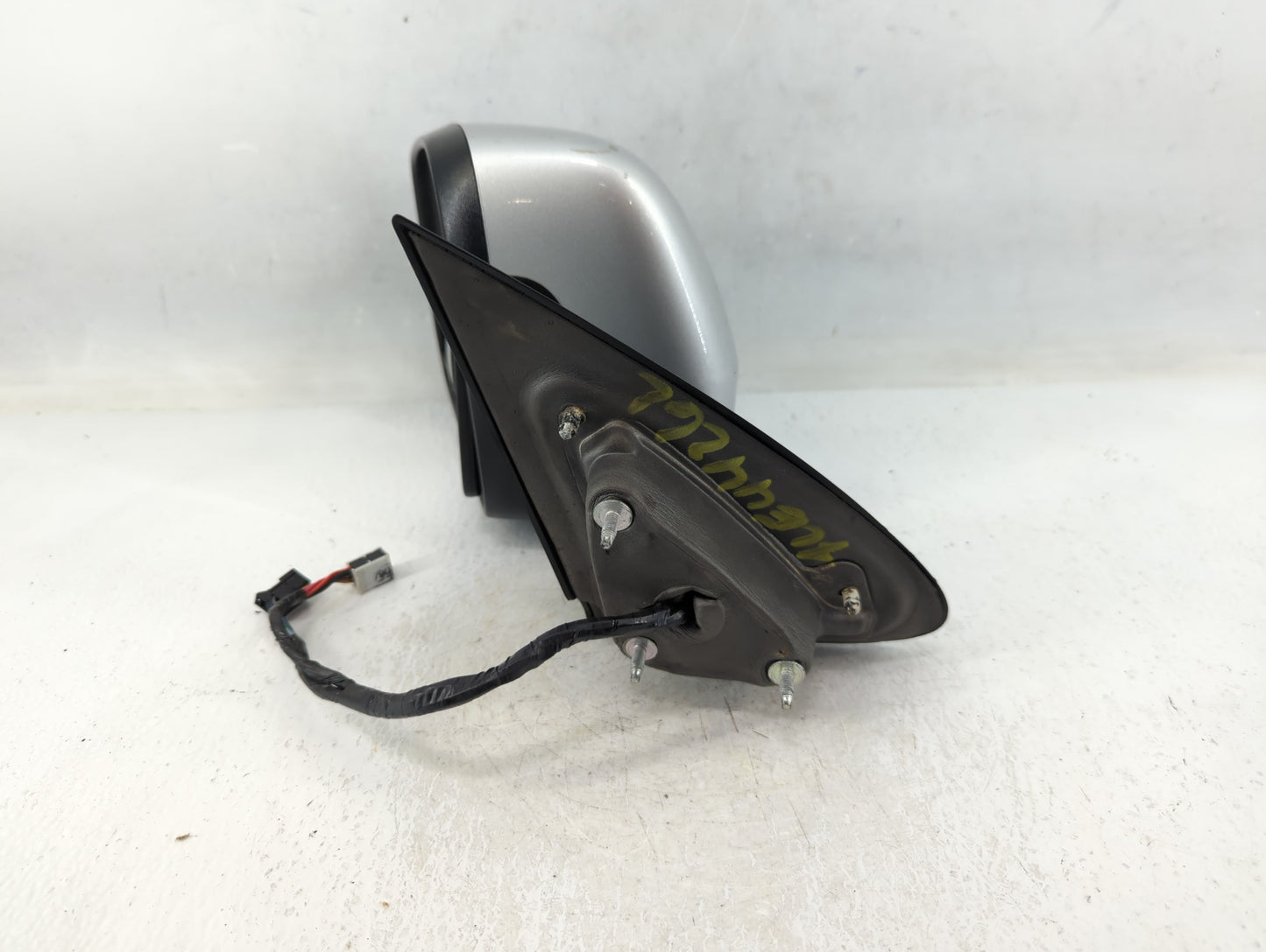 2011 Dodge Durango Side Mirror Replacement Driver Left View Door Mirror P/N:20290 1RC31WS2AG Fits OEM Used Auto Parts - Oemusedautoparts1.com