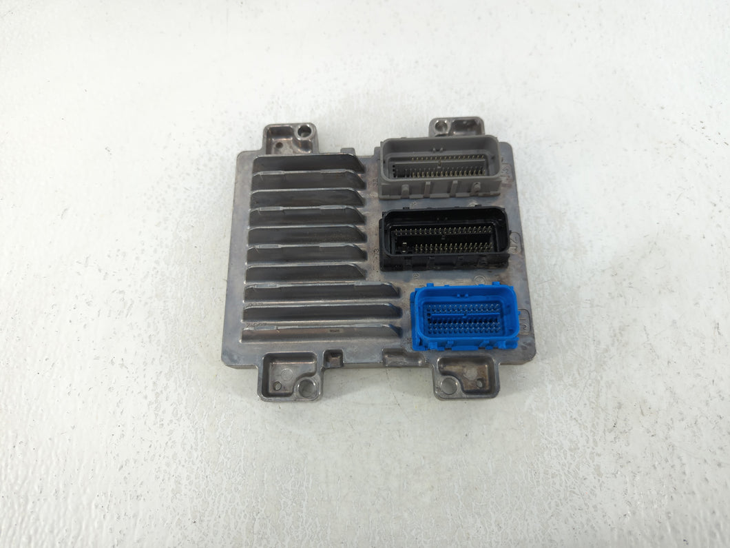 2017-2021 Buick Encore PCM Engine Control Computer ECU ECM PCU OEM P/N:12695536 12685776 Fits Fits 2017 2018 2019 2020 2021 OEM Used Auto Parts