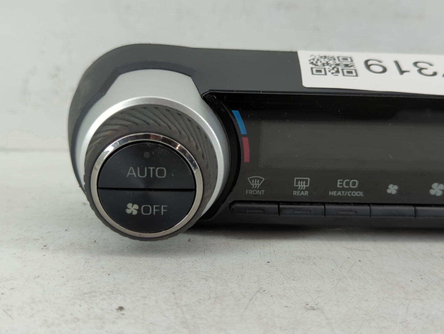 2004 Blank Key Toyota Climate Control Module Temperature AC/Heater Replacement P/N:863-4T96 5590G-0R190 Fits OEM Used Auto Parts - Oemusedautoparts1.com