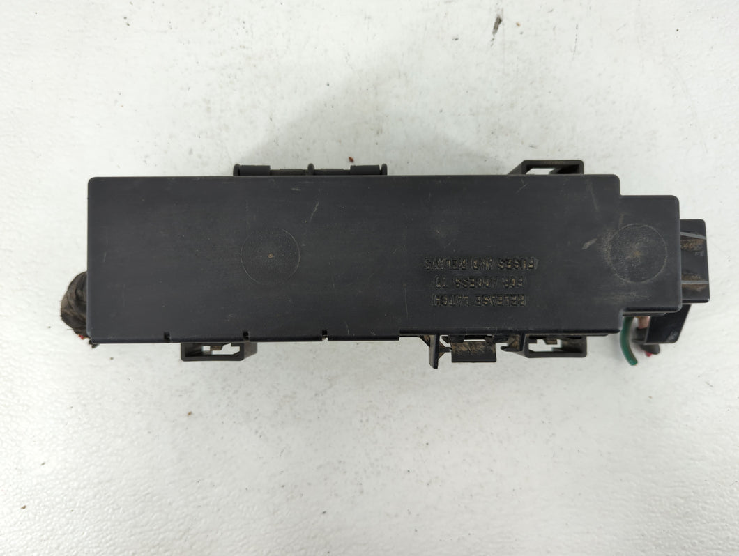 2002-2004 Jeep Liberty Fusebox Fuse Box Panel Relay Module P/N:56009951AK Fits Fits 2002 2003 2004 OEM Used Auto Parts