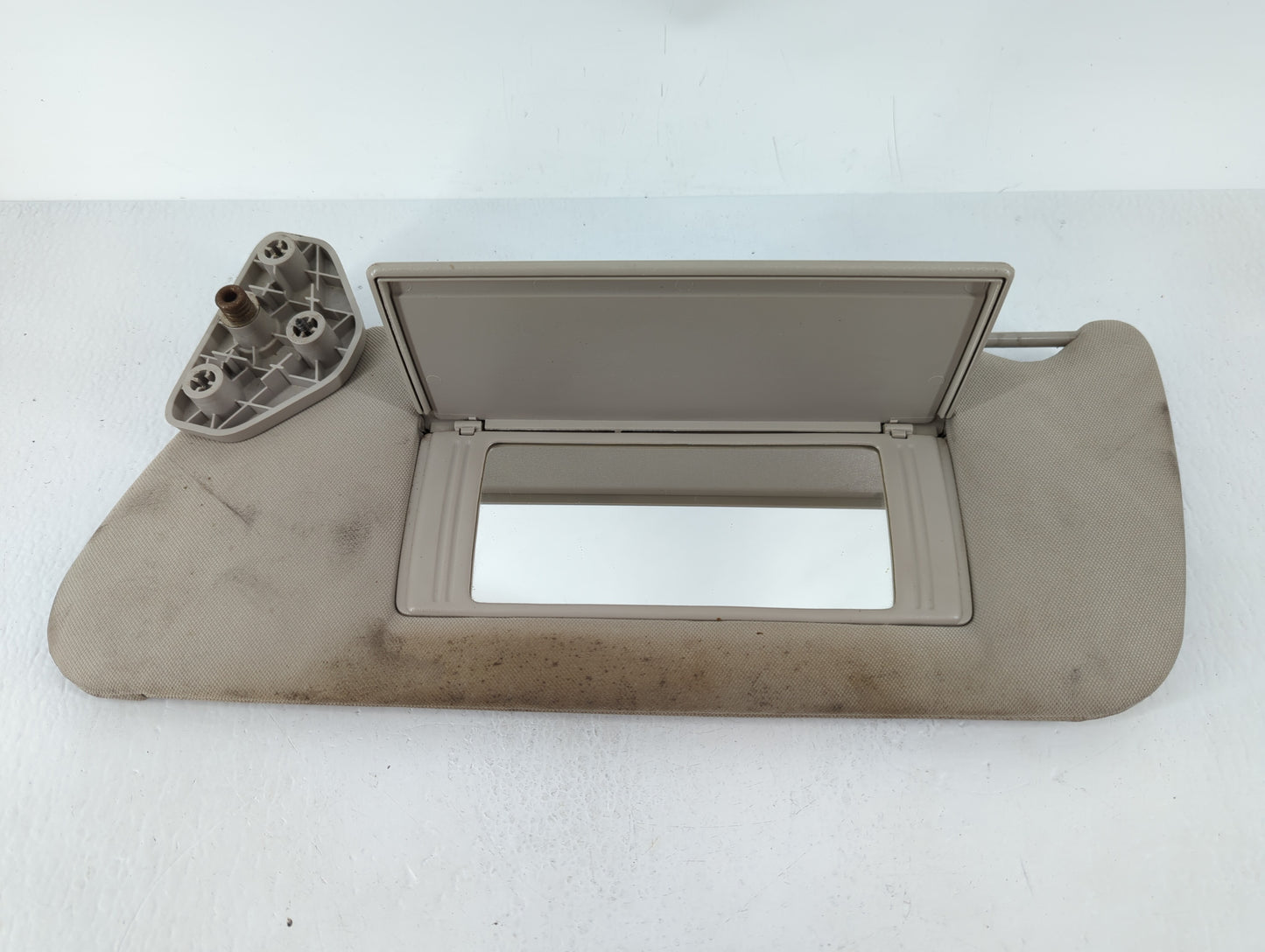 2008 Hummer H3 Sun Visor Shade Replacement Driver Left Mirror Fits OEM Used Auto Parts - Oemusedautoparts1.com