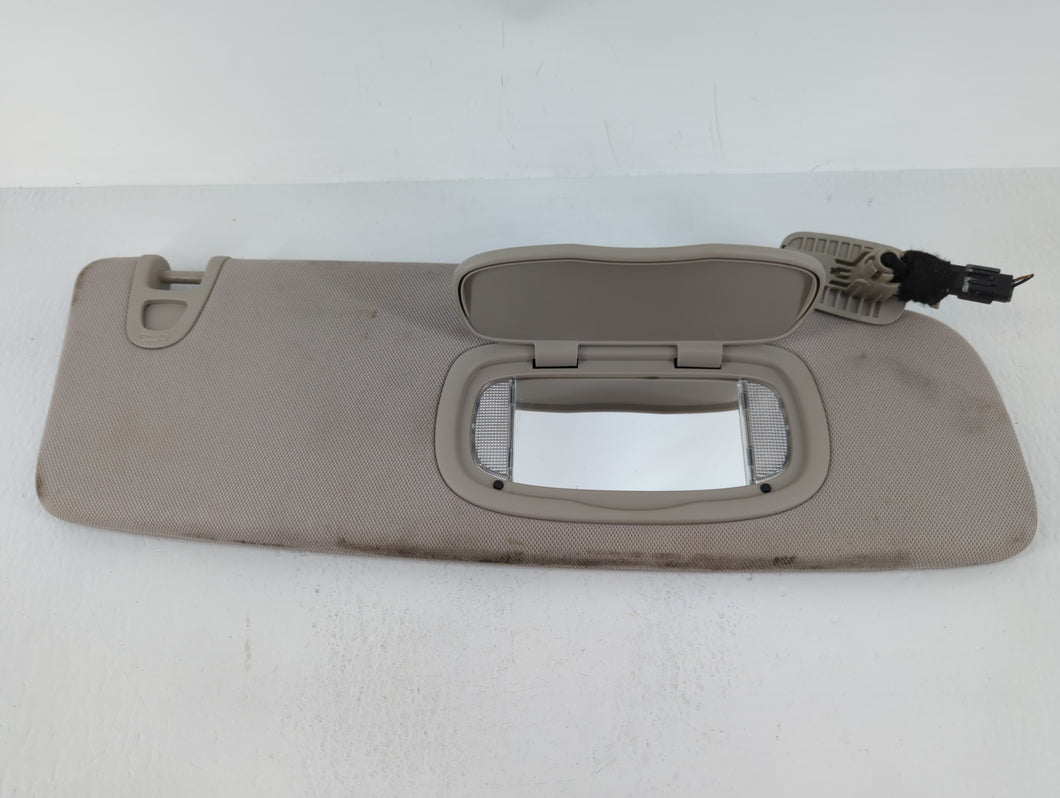 2017-2020 Chrysler Pacifica Sun Visor Shade Replacement Passenger Right Mirror Fits Fits 2017 2018 2019 2020 OEM Used Auto Parts