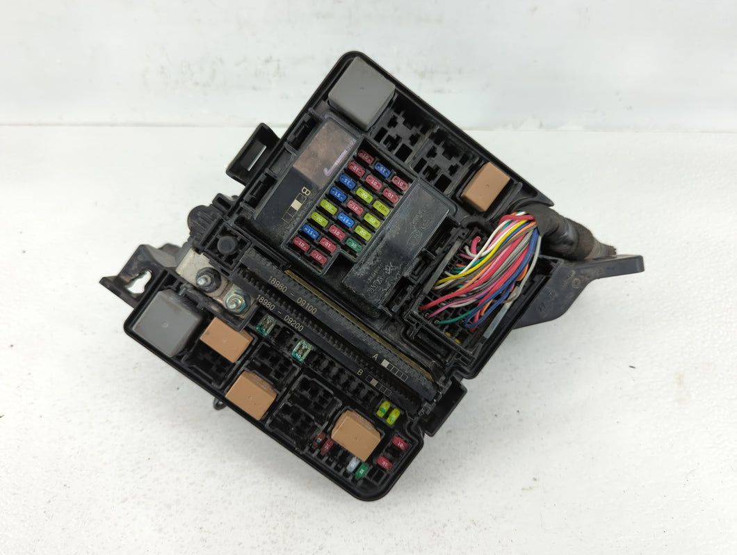 2016-2017 Hyundai Sonata Fusebox Fuse Box Panel Relay Module P/N:6423-0102-7-000 Fits Fits 2016 2017 OEM Used Auto Parts