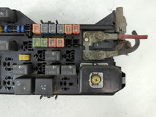 2000-2001 Dodge Ram 1500 Fusebox Fuse Box Panel Relay Module P/N:16238 56021167 Fits Fits 2000 2001 OEM Used Auto Parts