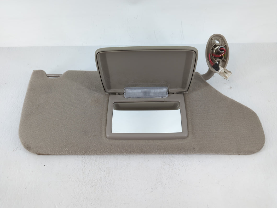 2004-2007 Jeep Liberty Sun Visor Shade Replacement Passenger Right Mirror Fits Fits 2004 2005 2006 2007 OEM Used Auto Parts