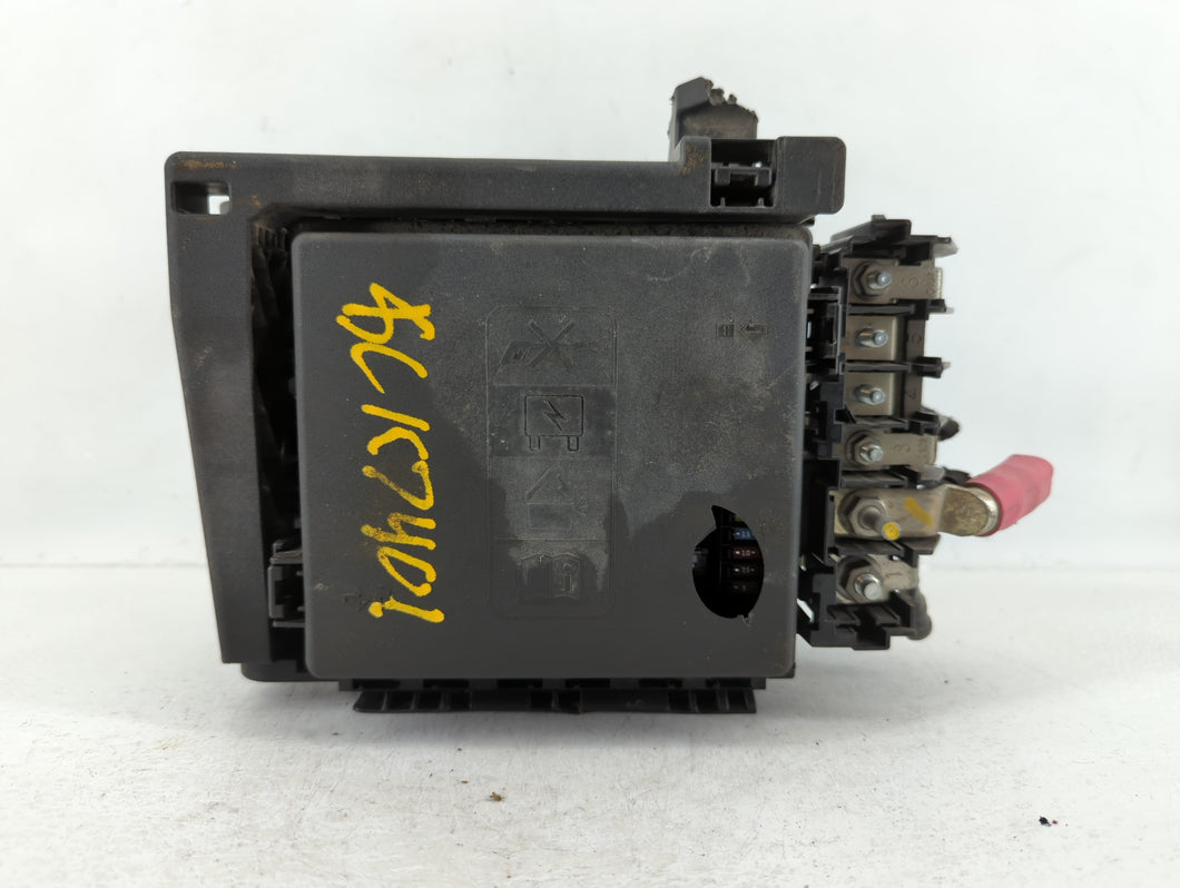 2017-2019 Cadillac Xt5 Fusebox Fuse Box Panel Relay Module P/N:PA66-GF13 7154-0936-30 Fits Fits 2017 2018 2019 OEM Used Auto Parts