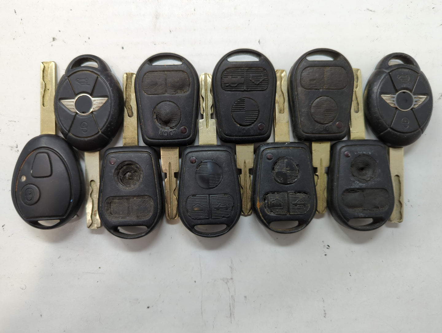 Lot of 10 Bmw Keyless Entry Remote Fob LX8 FZV MIXED PART NUMBERS - Oemusedautoparts1.com