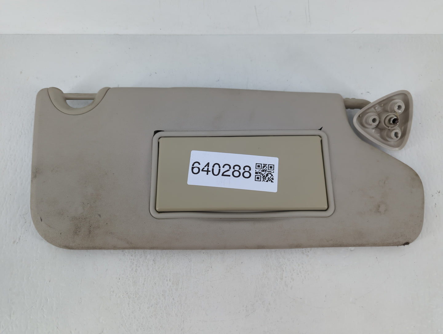 2013 Dodge Journey Sun Visor Shade Replacement Passenger Right Mirror Fits OEM Used Auto Parts - Oemusedautoparts1.com