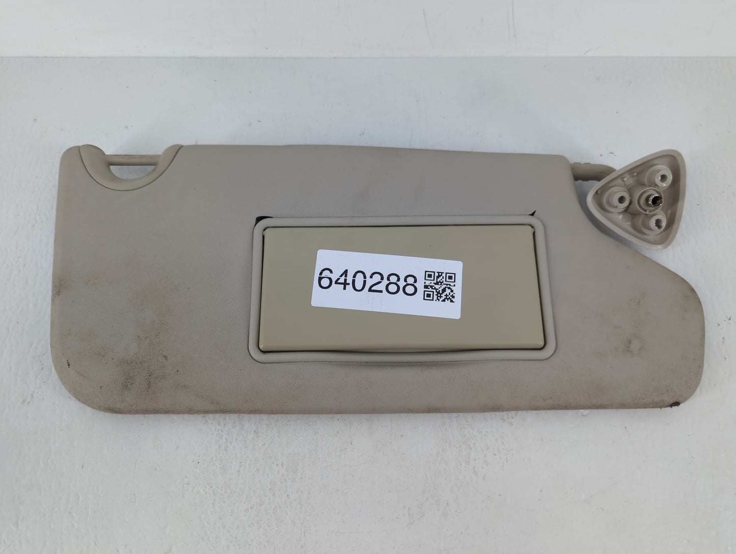 2013 Dodge Journey Sun Visor Shade Replacement Passenger Right Mirror Fits OEM Used Auto Parts - Oemusedautoparts1.com