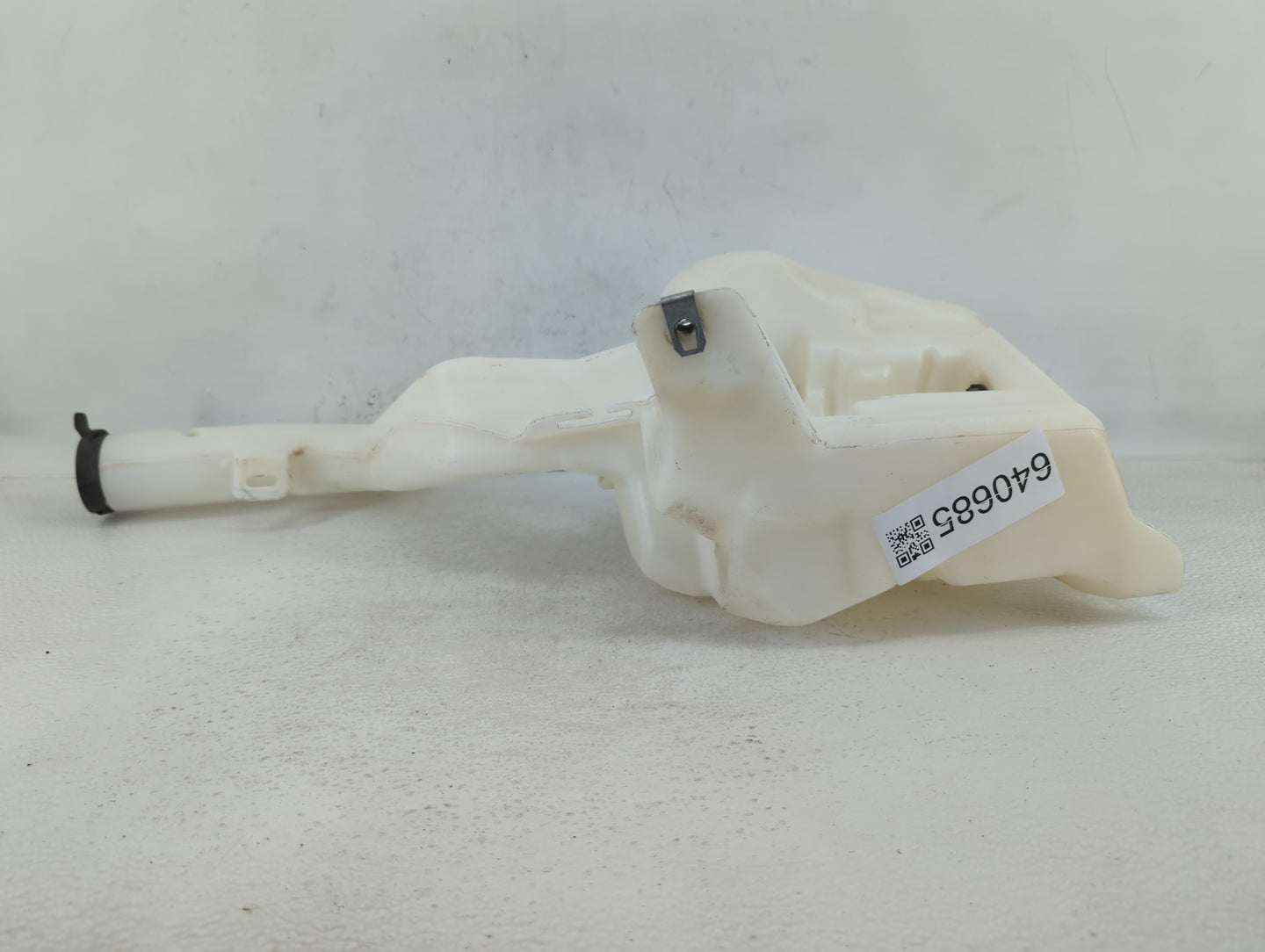 2017-2017 Gmc Terrain Windshield Washer Fluid Reservoir Bottle Oem - Oemusedautoparts1.com