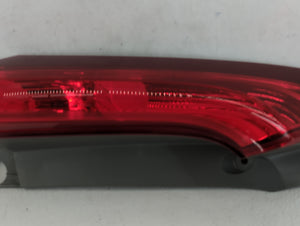 2015-2016 Honda Cr-V Tail Light Assembly Passenger Right OEM P/N:UH16FX T1WX A0 Fits Fits 2015 2016 OEM Used Auto Parts