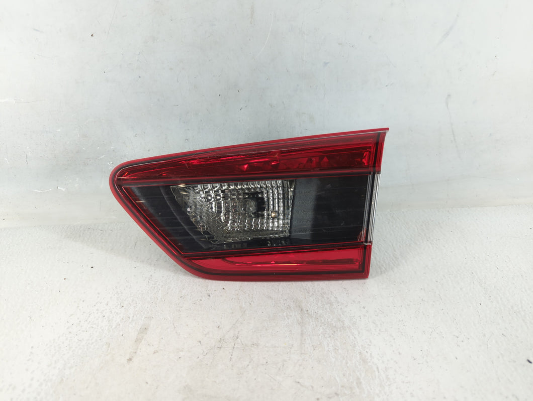 2020 Subaru Xv Tail Light Assembly Passenger Right OEM P/N:84251-FL100 R996EA 036X Fits OEM Used Auto Parts