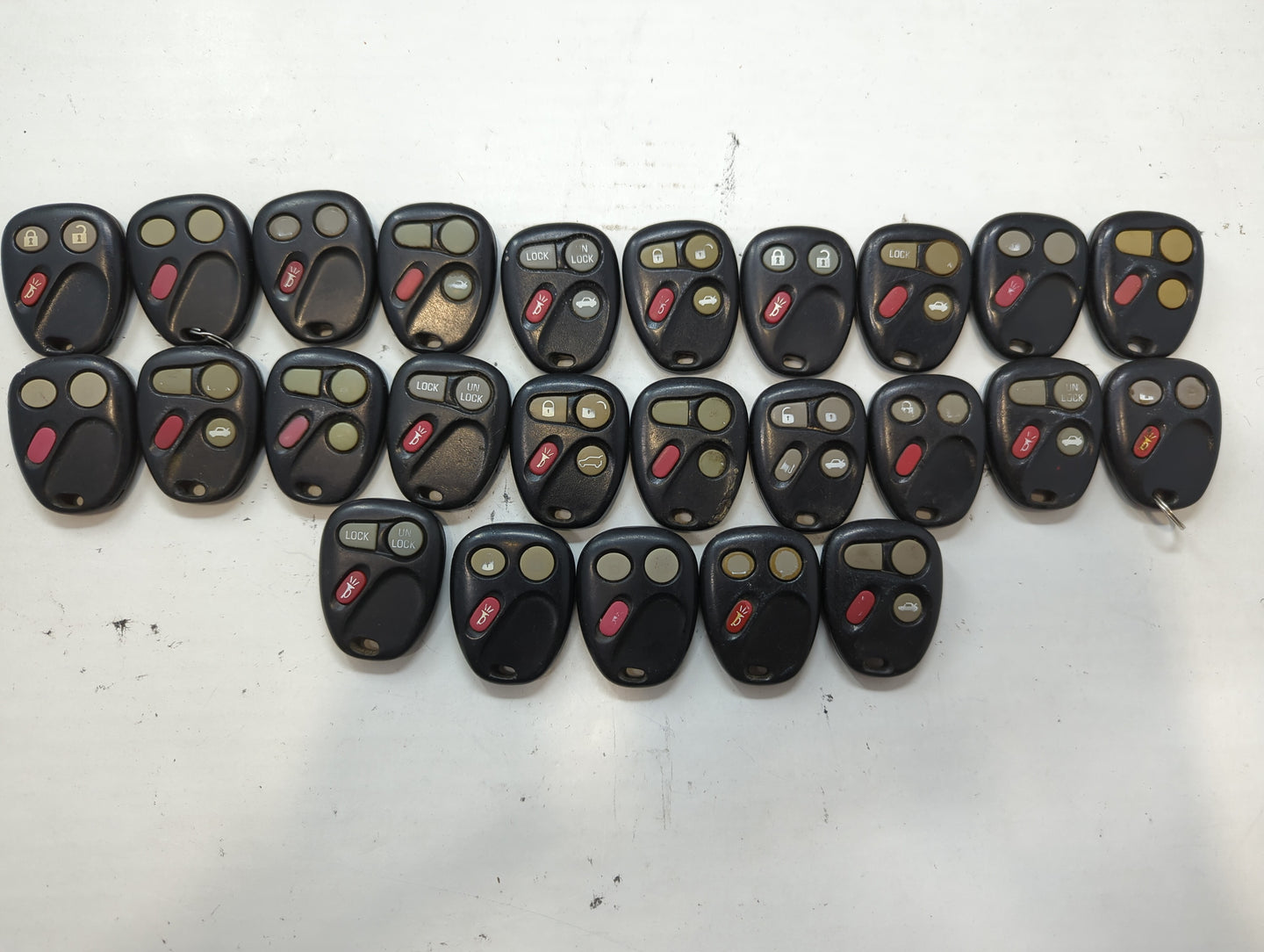 Lot of 25 Chevrolet Keyless Entry Remote Fob MYT3X689B | KOBUT1BT | - Oemusedautoparts1.com