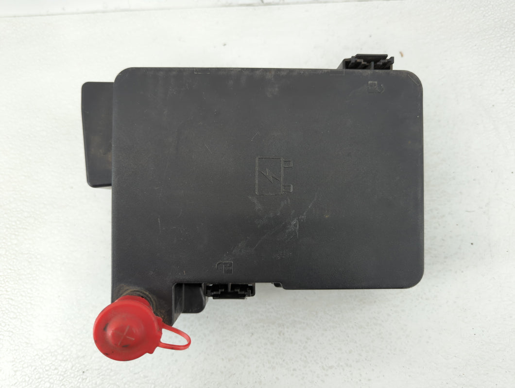 2013-2016 Chevrolet Equinox Fusebox Fuse Box Panel Relay Module P/N:22929763_01 Fits Fits 2013 2014 2015 2016 OEM Used Auto Parts