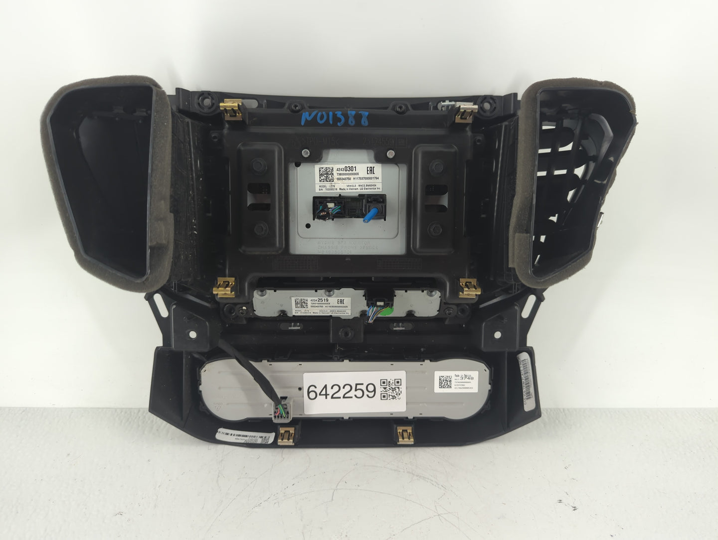 2017 Gmc Acadia Radio AM FM Cd Player Receiver Replacement P/N:42430301 Fits OEM Used Auto Parts - Oemusedautoparts1.com
