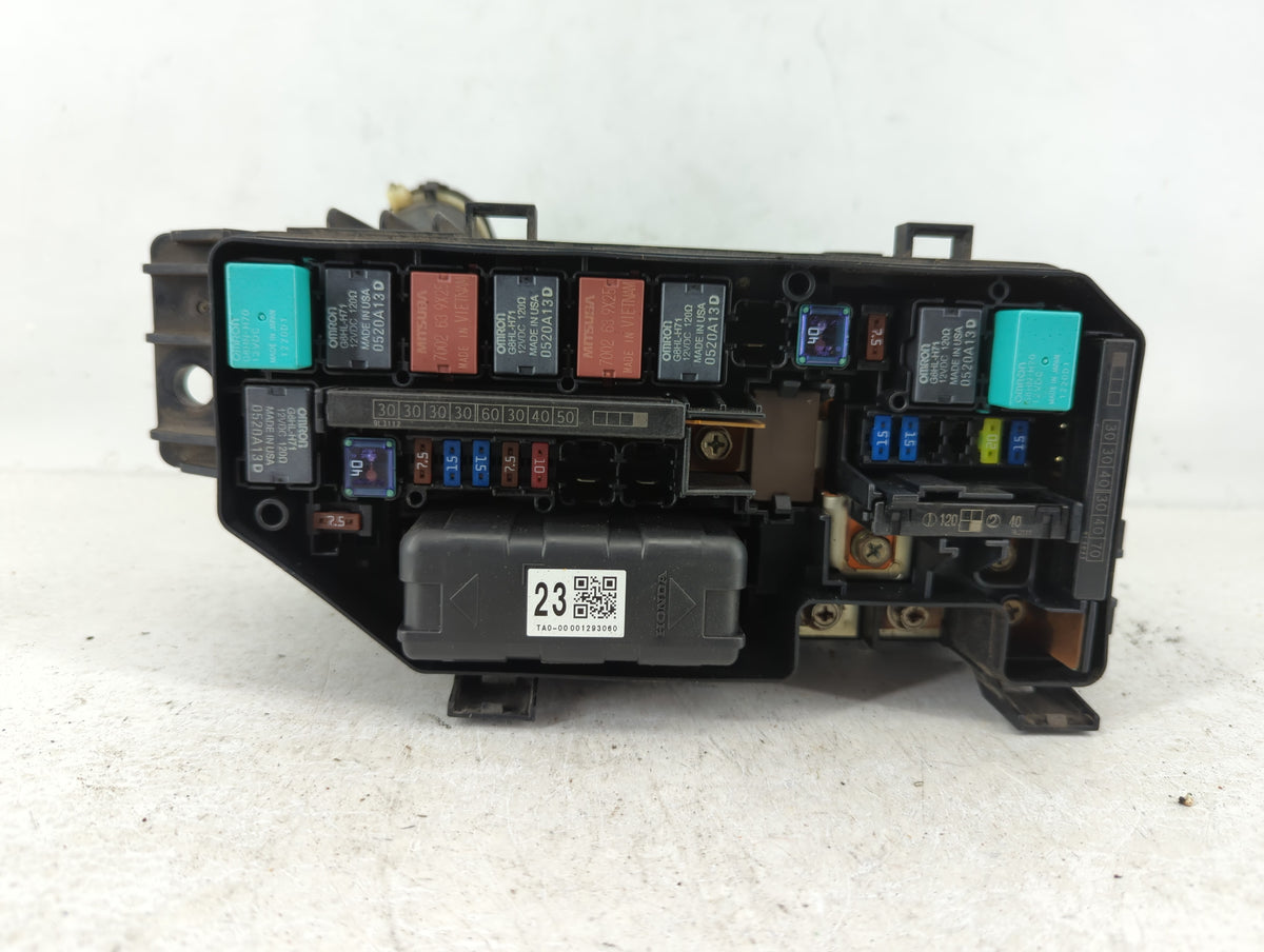 2012-2015 Honda Crosstour Fusebox Fuse Box Panel Relay Module P/N:1MD0618E136194 01A1Y0767 Fits Fits 2012 2013 2014 2015 OEM Used Auto Parts - Oemusedautoparts1.com
