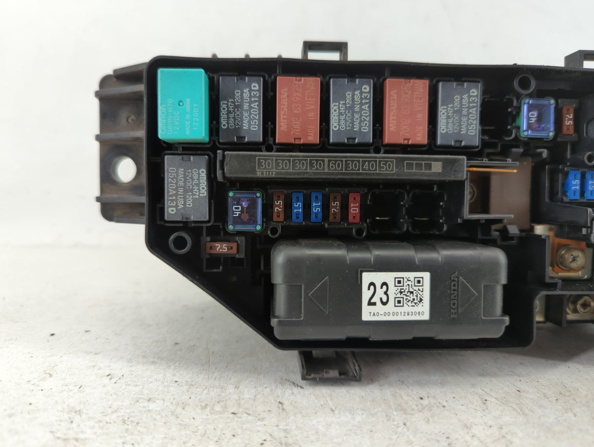 2012-2015 Honda Crosstour Fusebox Fuse Box Panel Relay Module P/N:1MD0618E136194 01A1Y0767 Fits Fits 2012 2013 2014 2015 OEM Used Auto Parts - Oemusedautoparts1.com