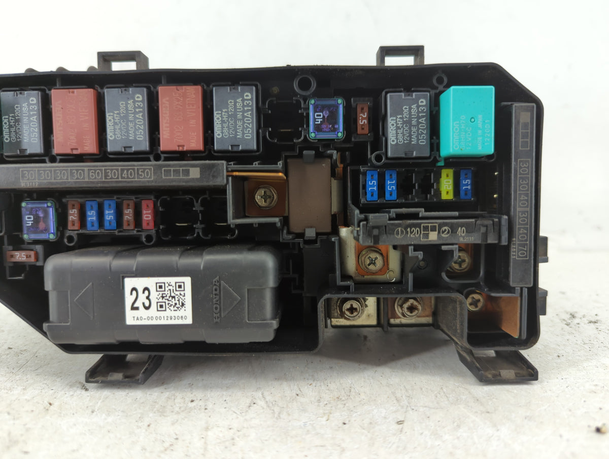 2012-2015 Honda Crosstour Fusebox Fuse Box Panel Relay Module P/N:1MD0618E136194 01A1Y0767 Fits Fits 2012 2013 2014 2015 OEM Used Auto Parts - Oemusedautoparts1.com