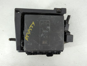 2017-2019 Cadillac Xt5 Fusebox Fuse Box Panel Relay Module P/N:PA66-GF13 7154-0936-30 Fits Fits 2017 2018 2019 OEM Used Auto Parts