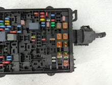 2018 Chevrolet Suburban 1500 Fusebox Fuse Box Panel Relay Module P/N:84114437 Fits Fits 2015 2016 2017 2019 2020 OEM Used Auto Parts