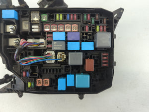 2014-2019 Toyota Corolla Fusebox Fuse Box Panel Relay Module P/N:82662-02661 Fits Fits 2014 2015 2016 2017 2018 2019 OEM Used Auto Parts