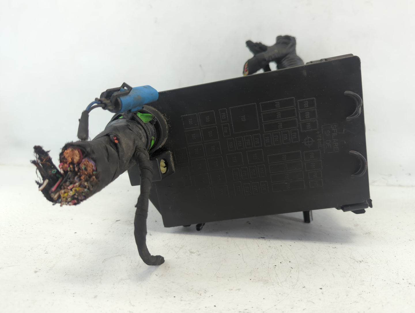 2018 Jeep Compass Fusebox Fuse Box Panel Relay Module P/N:52027004 Fits OEM Used Auto Parts - Oemusedautoparts1.com