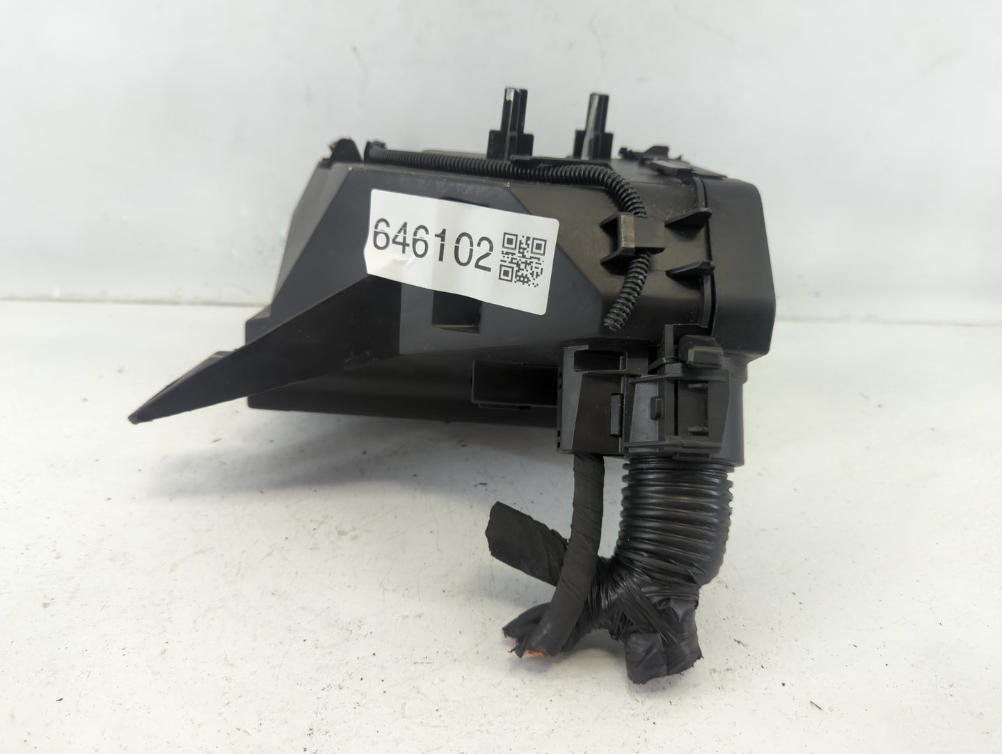 2018 Jeep Compass Fusebox Fuse Box Panel Relay Module P/N:52027004 Fits OEM Used Auto Parts - Oemusedautoparts1.com