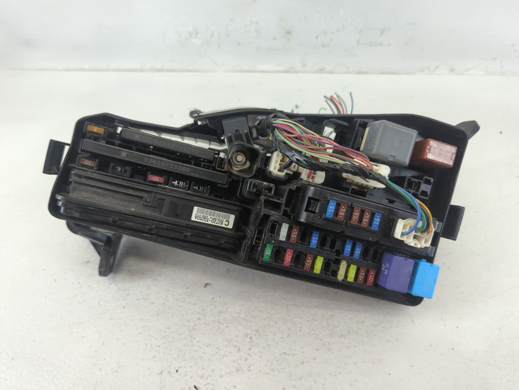 2012-2017 Toyota Camry Fusebox Fuse Box Panel Relay Module P/N:82641-33150 82720-33250A Fits Fits 2012 2013 2014 2015 2016 2017 OEM Used Auto Parts