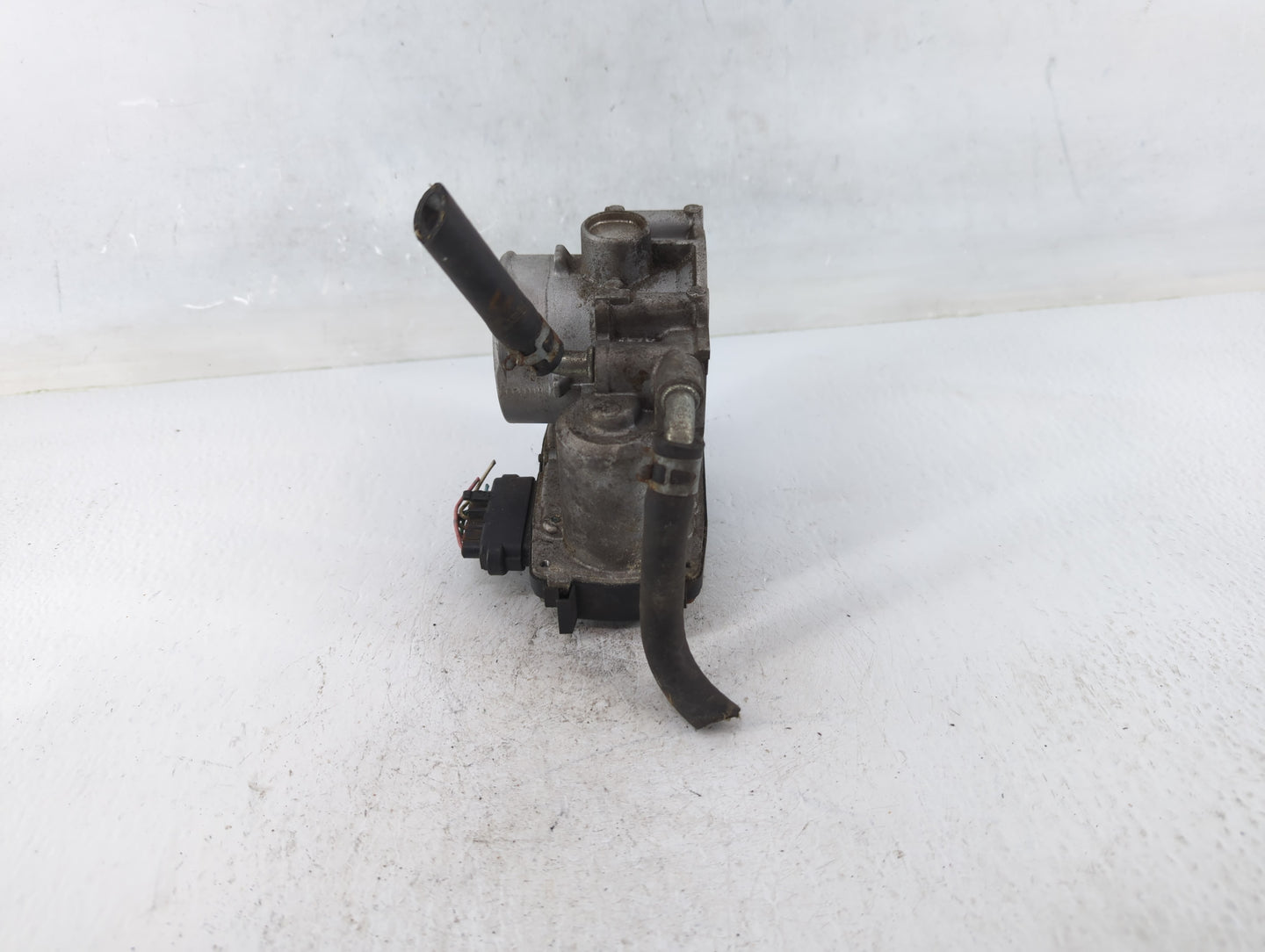 2013-2017 Mitsubishi Outlander Sport Throttle Body Fits Fits 2013 2014 2015 2016 2017 OEM Used Auto Parts - Oemusedautoparts1.com
